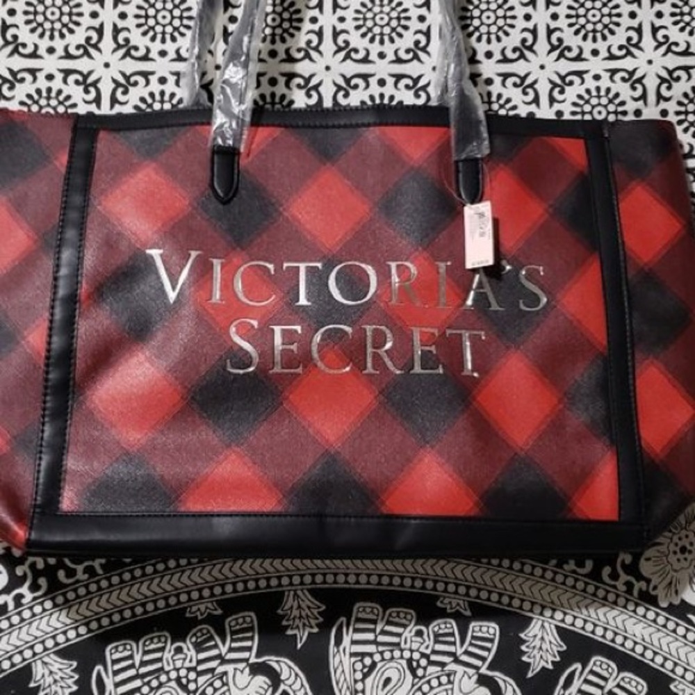 Victoria’s Secret Plaid Carryall Tote (NEW)